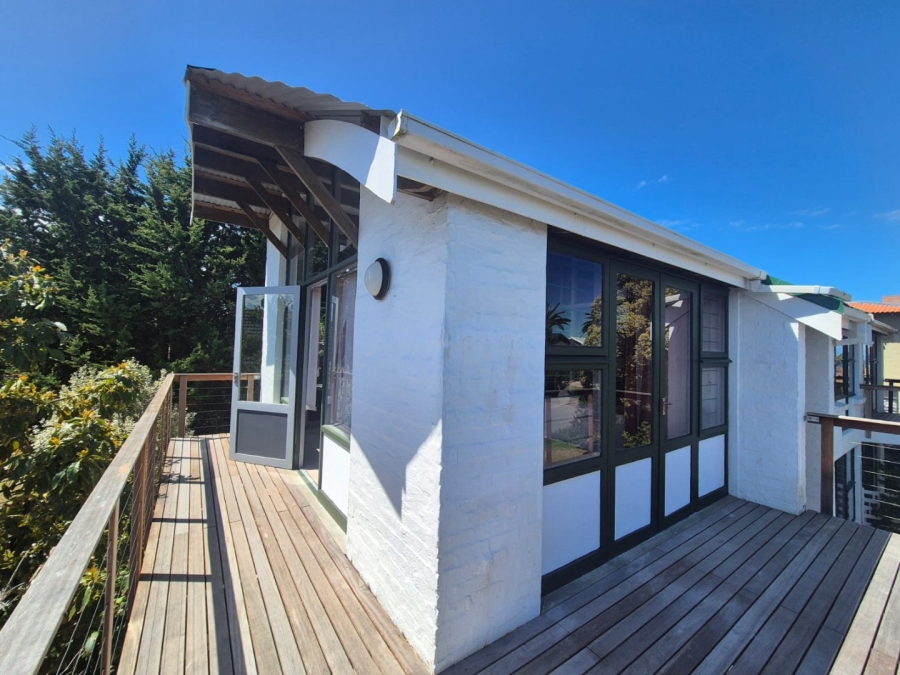 5 Bedroom Property for Sale in Herolds Bay Western Cape